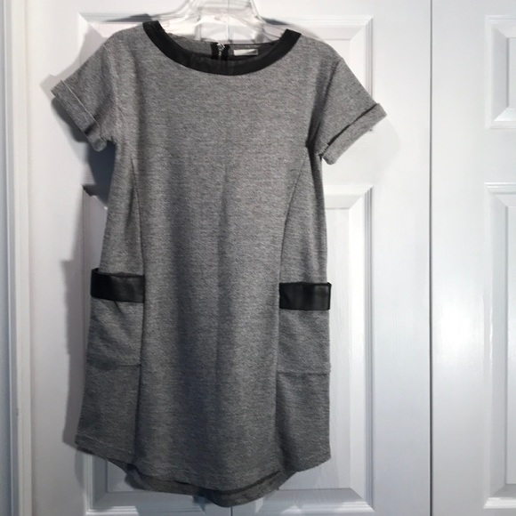 Dresses & Skirts - Dress